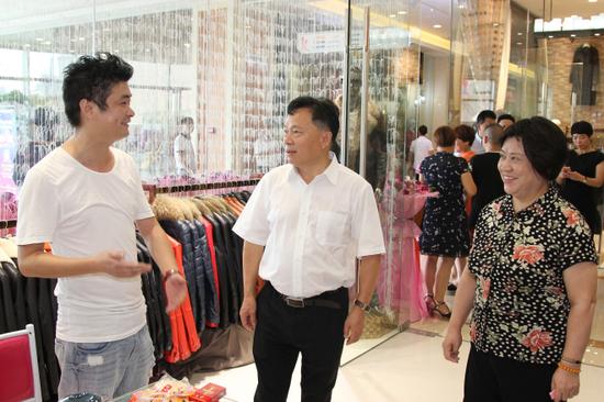 海宁皮革城六期批发中心一铺难求的背后