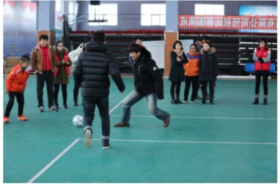 恩珍源红参携中超延边队出席足球爱心基金捐赠