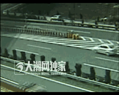 嘉绍高速1轿车突然减速变道 被大货车撞得旋转360度