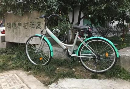 大批共享单车涌入杭州 却因占道乱停屡被投诉
