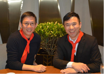 吴晓波(左)与虞涤新(右)