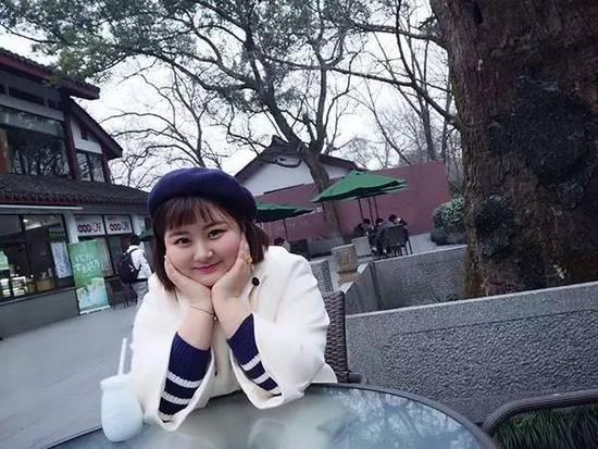 杭州23岁姑娘被老板嫌太胖扣工资 还要辞退她