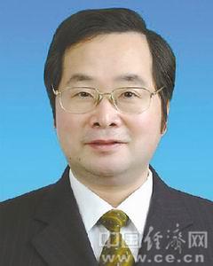 陈伟义,男,汉族,1960年6月生,浙江天台人,1983年7月参加工作,中共党员,在职研究生学历。