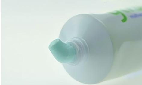 怎么快速祛痘?牙膏一夜快速祛痘偏方管用吗?