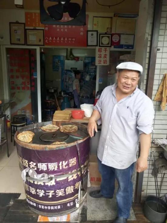 高考作文人生的三本大书,有字之书,无字之书,心灵之书作文