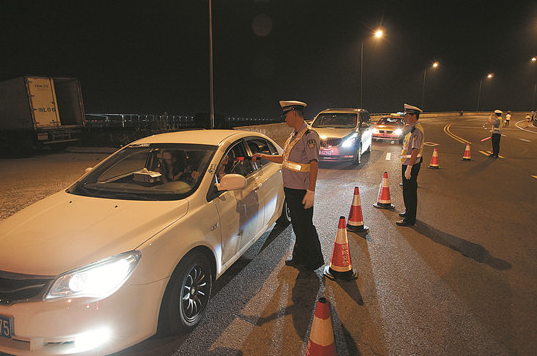 宁波95后女孩因酒驾被抓 经查驾照刚被吊销2个