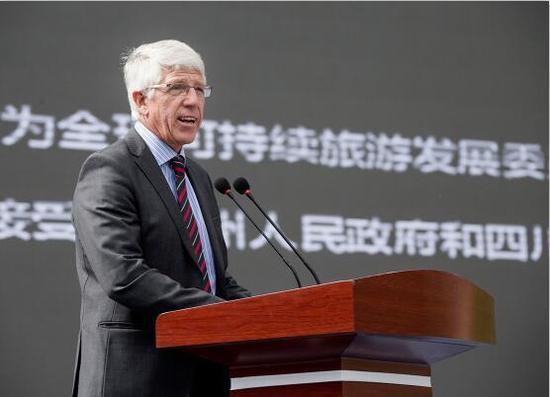 GSTC全球可持续旅游委员会会长、联合国旅游组织顾问路易吉·卡布里尼在开幕式上致辞