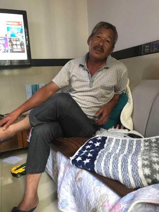 杭州钱塘江边兼职捞尸人:希望每一钩都能落空