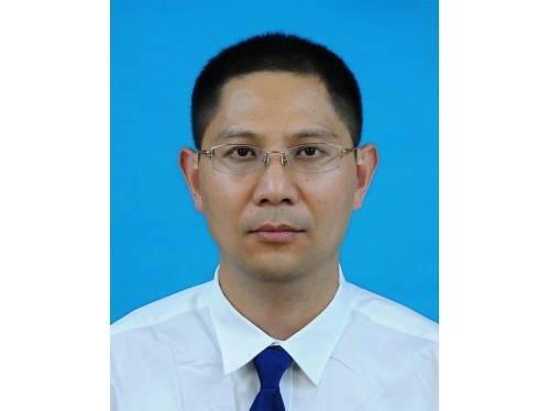 焦衡,现任杭州市交通运输局组织人事处处长,拟任(提名)杭州市机动车服务管理局党委书记、局长(试用期一年)。