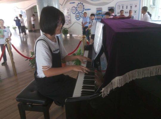 金华1女孩超普高线37分选择读职校 称理想是当