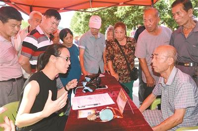 椒江区党代表进社区 倾听群众呼声了解群众诉