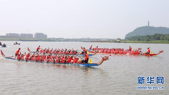 中国山水四项龙舟赛在金华开赛 浙江兰溪龙舟