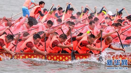 中国山水四项龙舟赛在金华开赛 浙江兰溪龙舟