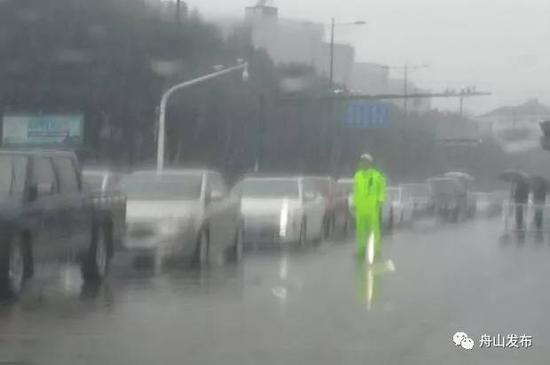 台风卡努来袭 舟山启动防汛Ⅲ级应急响应全民