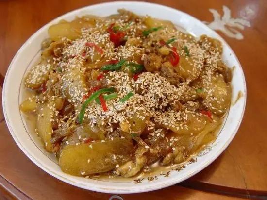 温岭石塘箬山特色小吃:糖龟鱼面肉圆山粉糊鸡子酒等