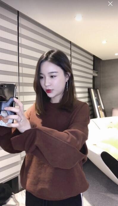 双十一雪梨挺6个月孕肚连夜飞杭州 2个小时破2亿