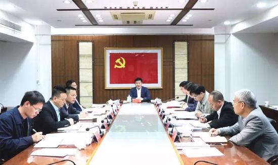 黄岩区委书记召开十三届区委第21次常委会会