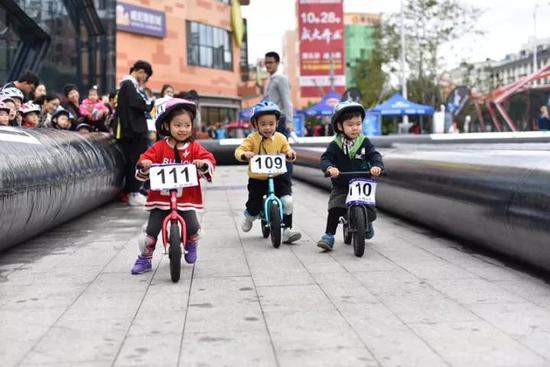 温州市第一届新青年RollerCross轮滑障碍赛趣