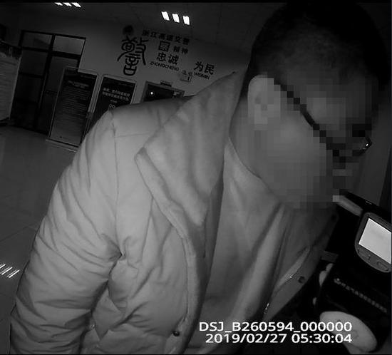图为醉驾司机。 高速交警嘉兴支队供图