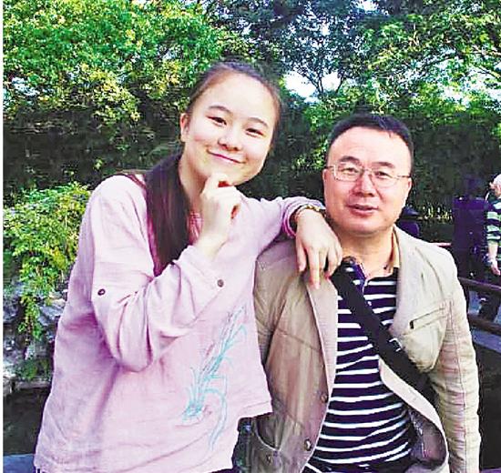 尹玉涵和她爸爸。