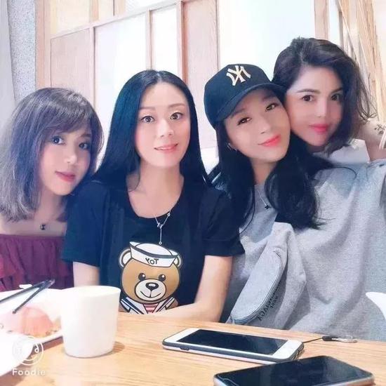 温州辣妈爱上烘焙满世界学习 把糕点做出艺术