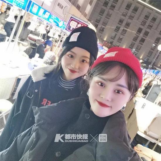 金丽娜(左)和张丽红(右)