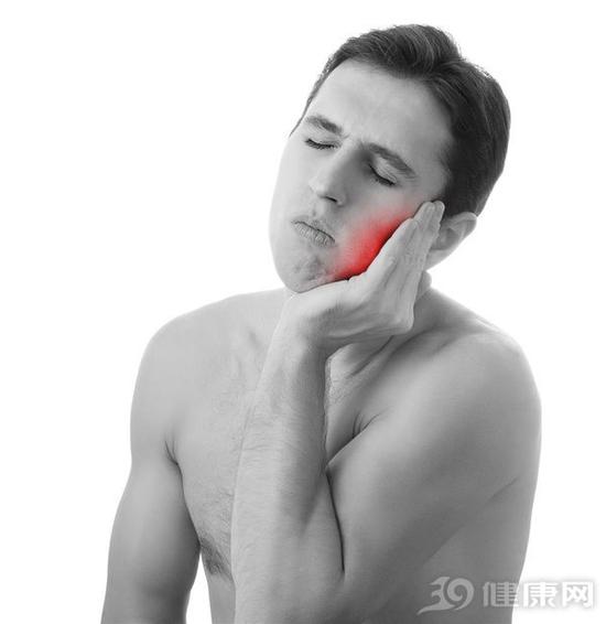 牙疼是怎么引起的?