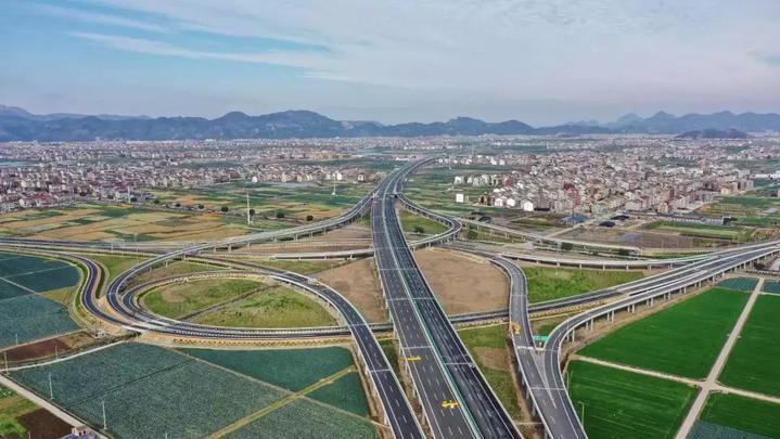 浙江沿海高速本月全线通车 玉环到宁波只要2.