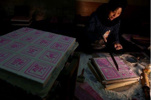手工制作松糕 吴建勋 摄