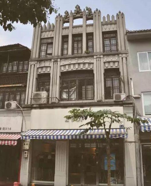 解放北路沿路建筑山花