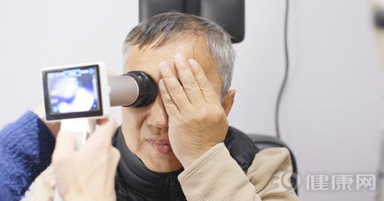 目前民间有很多关于老年性白内障治疗的说法,容易让人误解。