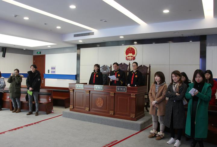 杭州首例恶意投诉案庭审现场。