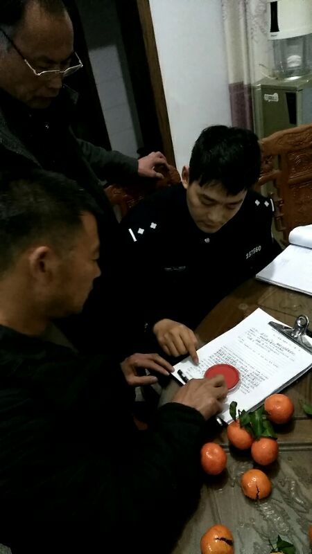 东阳市公安局民警坚守岗位,一旦接报警情第一时间处置。警方提供