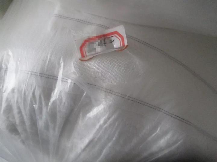 看到布匹后,小李当场便报了警,眼见事情败露,张某立马就跑了。