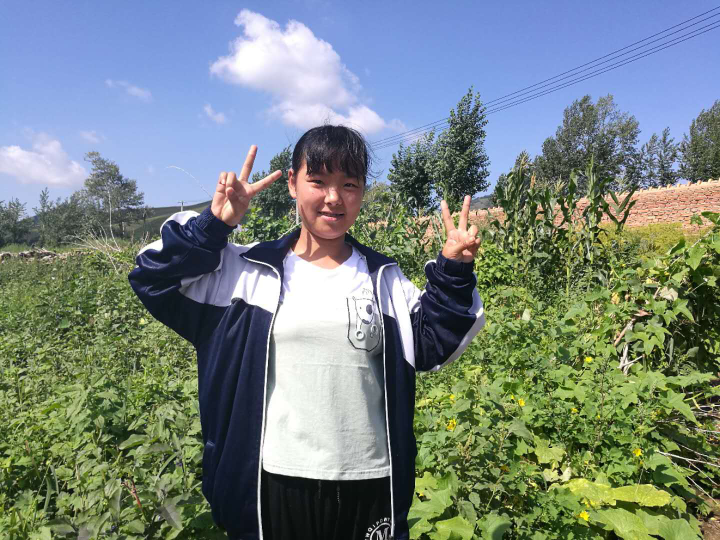 现在的小婷又恢复了阳光 | 大病医保供图