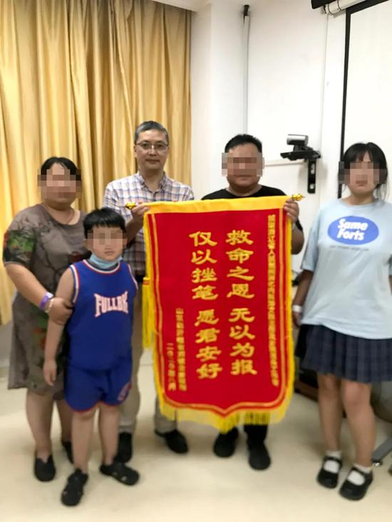2020年8月手术后,刘宗磊一家再次向潘文胜教授表示感谢。