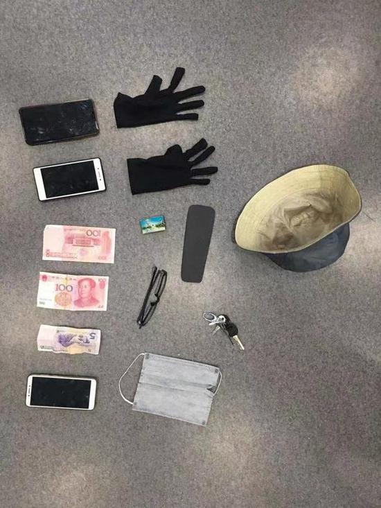 目前,该二人已被余杭警方依法刑事拘留,案件进一步侦办中。