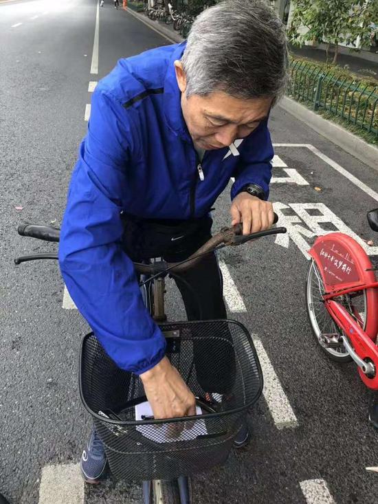 #胡新民#