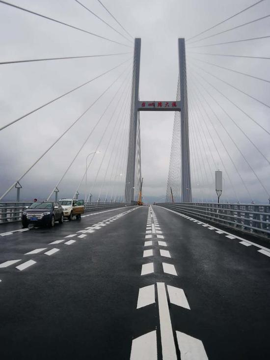 浙江沿海大通道今日通车 海景高速初体验直播