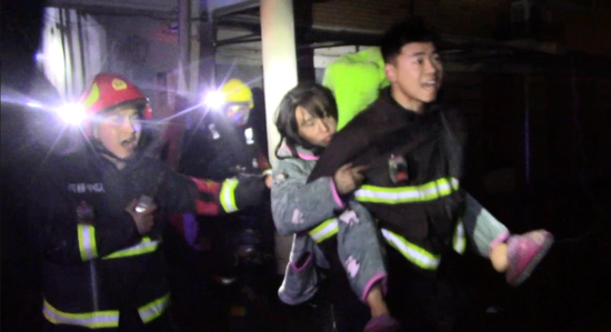 深夜被爆裂声惊醒