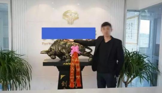图为:嫌疑人刘某 平湖公安供图