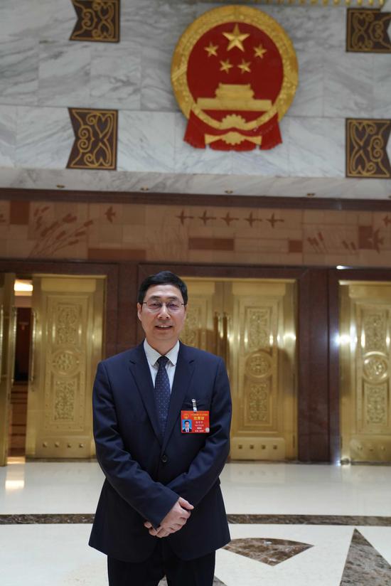 全国人大代表、浙江省财政厅厅长徐宇宁。崔楠 摄