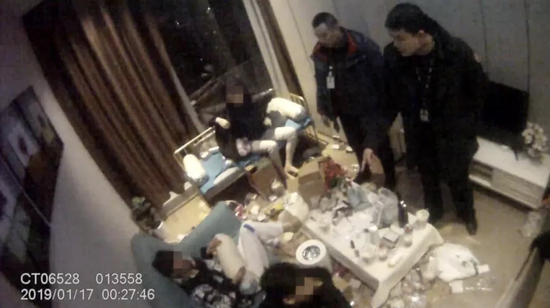 抓捕现场。警方 供图
