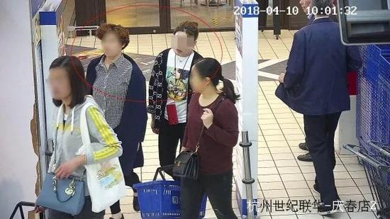 ▲裴某捡到手机后,一直买买买