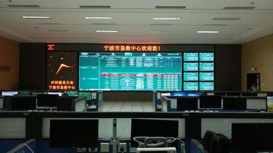 “你好,地铁旁,总价100万元左右的商铺有兴趣了解一下吗?”