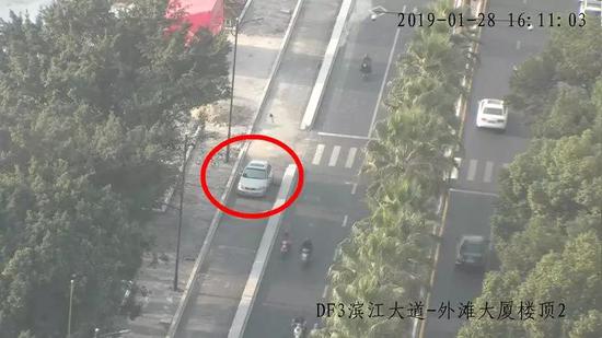▲滨江大道外滩大厦对面