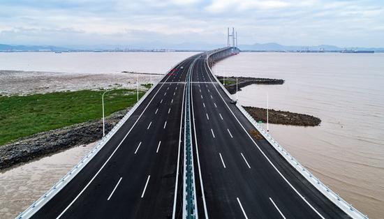 浙江沿海高速公路。(资料图) 浙江交通 供图