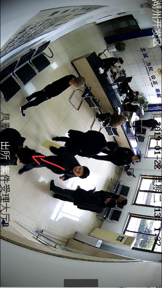 犯罪嫌疑人被民警发现。湖州开发区公安分局提供