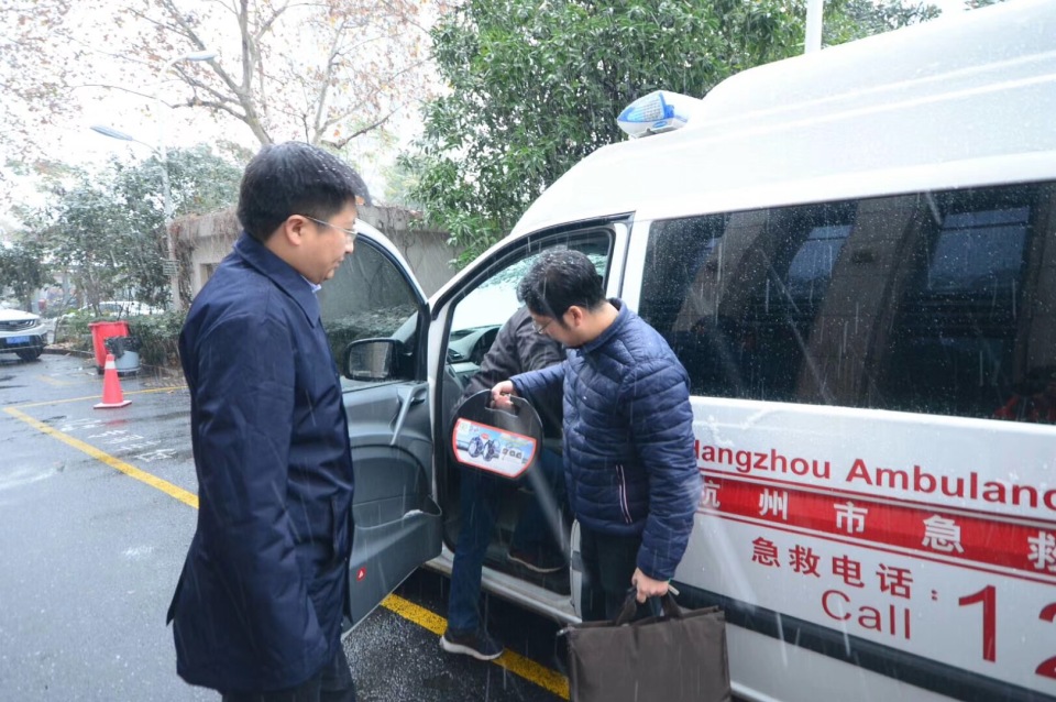 雨雪天疾病高发 杭州主城区24小时出动救护车266车次