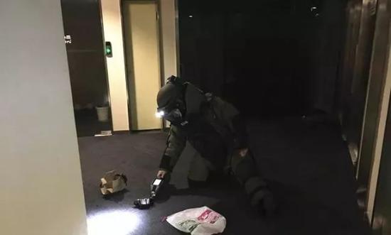 拆解“黑色神秘物体”